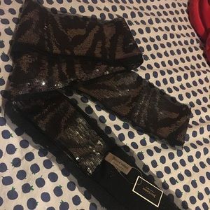 NWT Juicy Couture sequin scarf